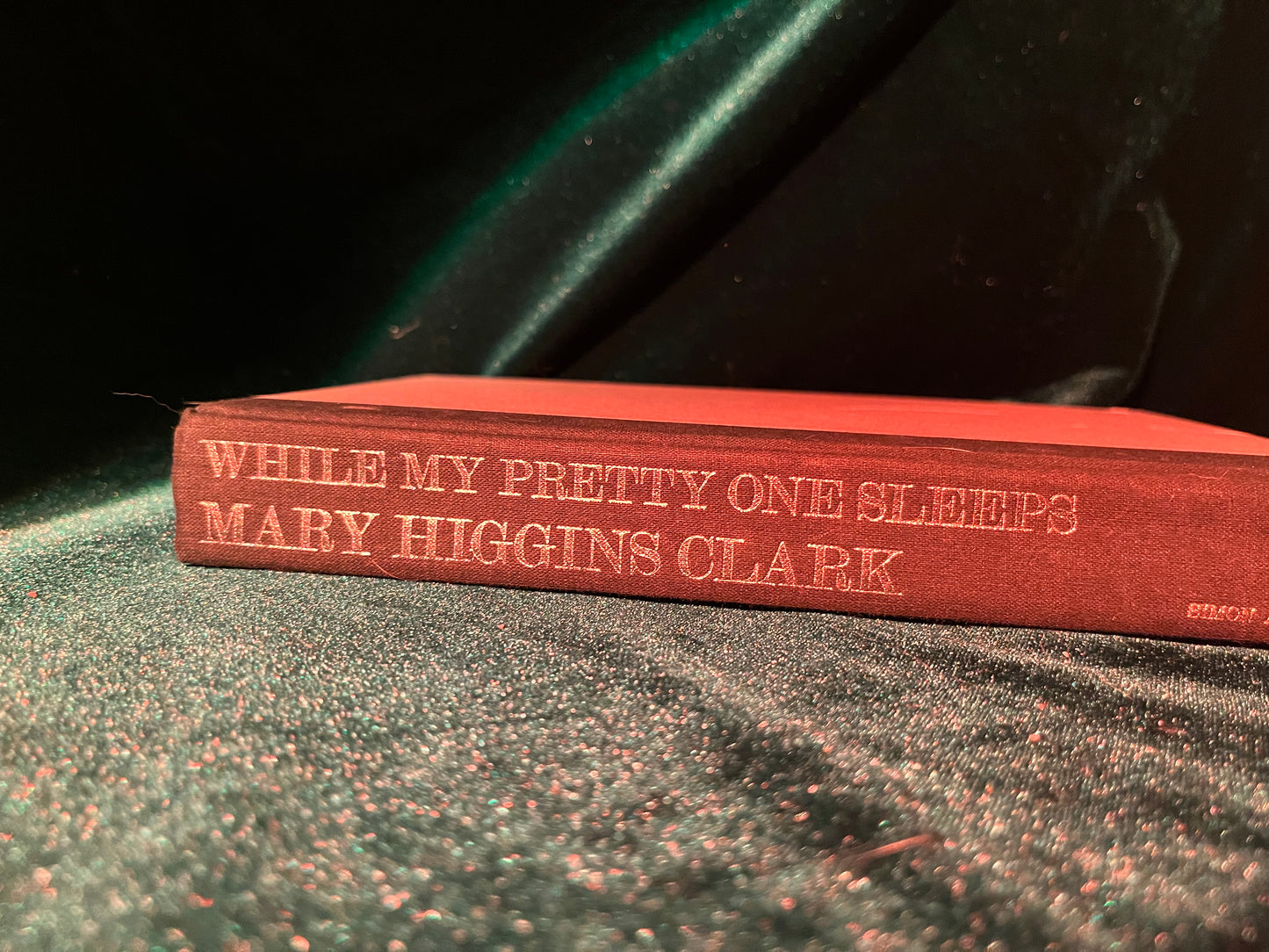 While My Pretty One Sleeps by Mary Higgins Clark